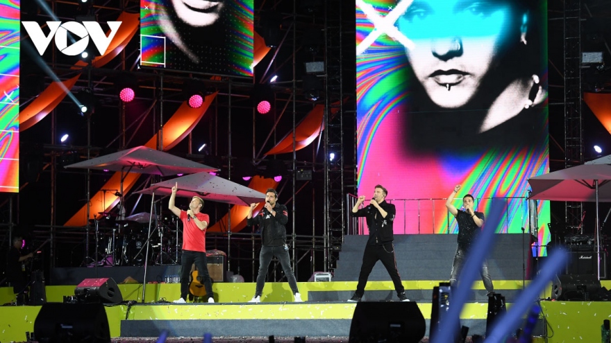 Legendary boybands thrill music lovers at HAY Glamping Festival in Hanoi